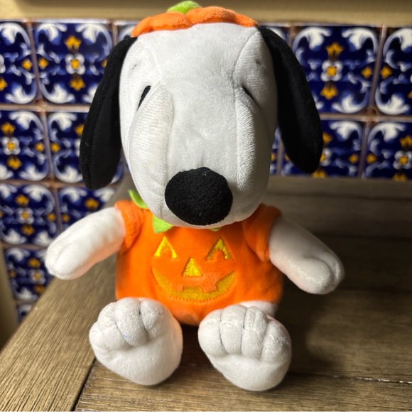 Hallmark Other - Halloween pumpkin Snoopy Plush Toy by hallmark used